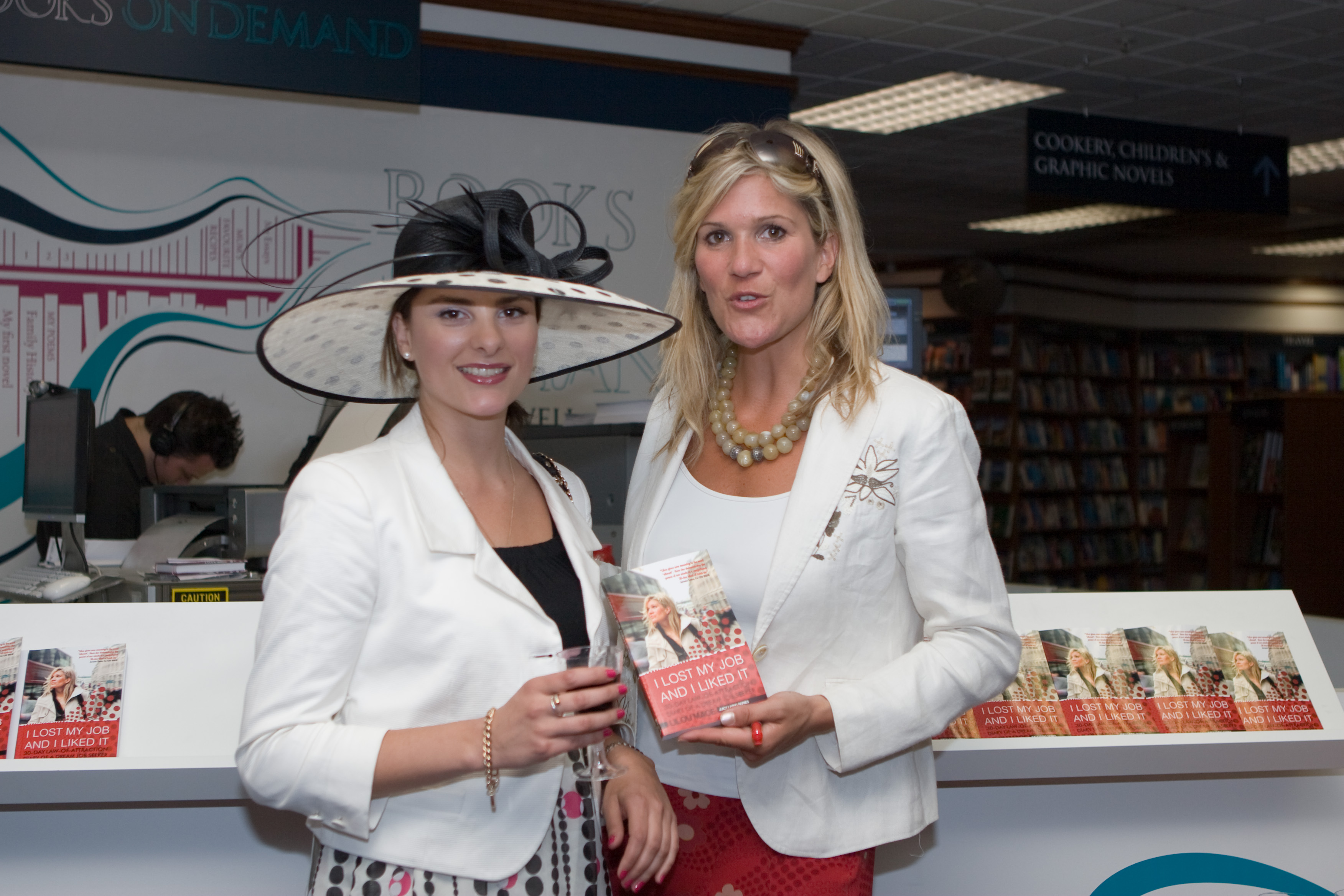 Lilou Mace Book Signing 18 06 09-166.jpg